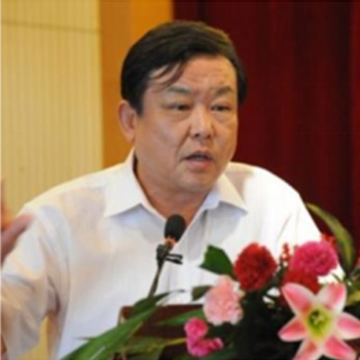 　　祝智庭  　　華東師范大學終身教授  　　教育技術學博導，教育信息化系統(tǒng)工程研究中心主任，教育部教育信息化技術標準委員會主任，聯(lián)合國教科文組織ECNU聯(lián)系中心副主任。