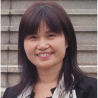 華中師范大學教育信息技術學院教授、博士、碩士生導師，主要從事多媒體學習、學習科學與技術、教師專業(yè)發(fā)展的教學和科研工作。